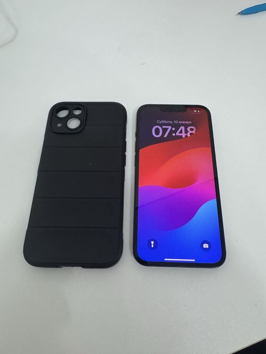 Продам Айфон 13 на 128 гб
