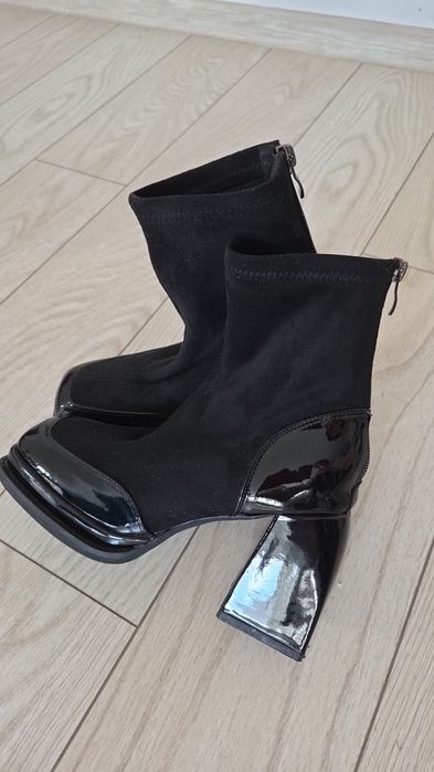 Pantofi eleganți