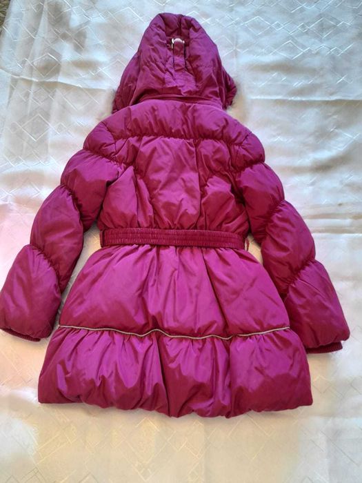 Продам зимние куртки на девочку
