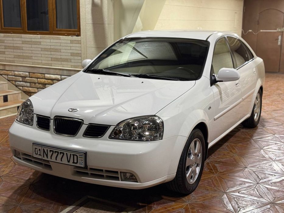 Lasetti Sotiladi 60000 km yurgan