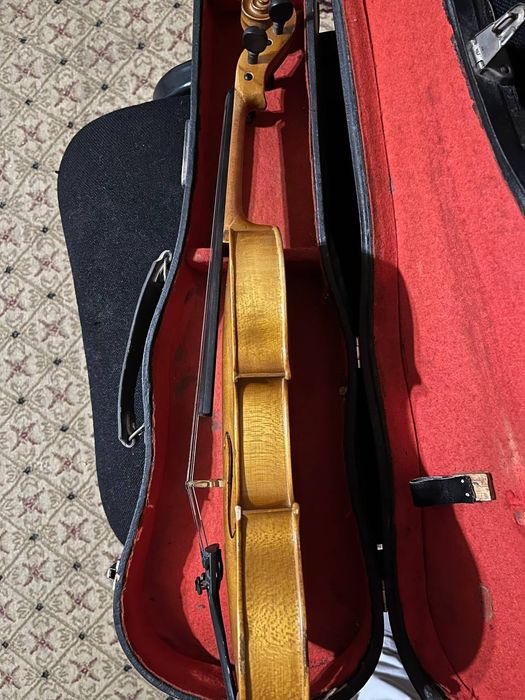 Скрипка Чехское Antonius Stradivarius, Cremonensis Faciebat Anno 1713»