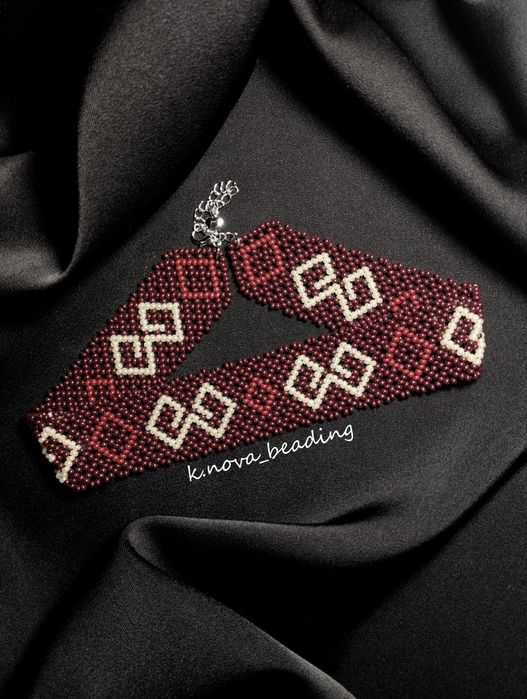 Элегантные украшения из бисера