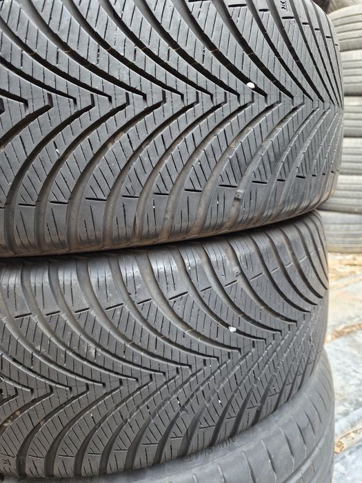 4бр. 225 45 18 Kumho всесезонни.