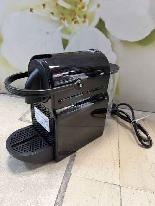 Еспресо кафемашина с капсули Delonghi Nespresso Inissia