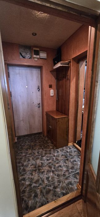 Vând apartament 2 camere - vis-a-vis de Poliție Petroșani
