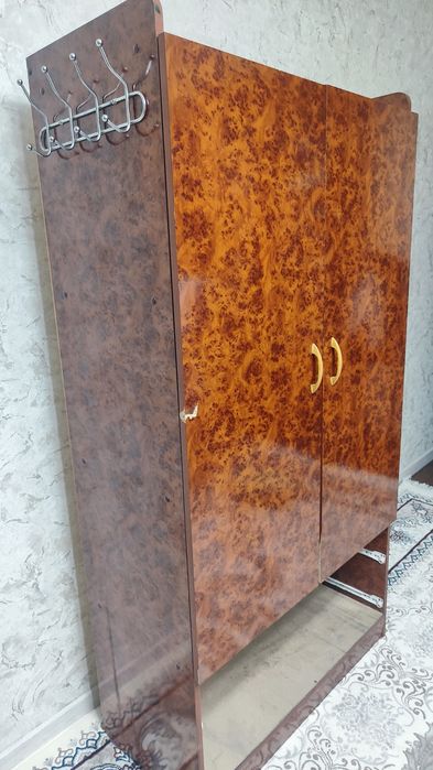 Шкоф кийим осадиган тахлидиган буйи 170 х 40 х 90 эни