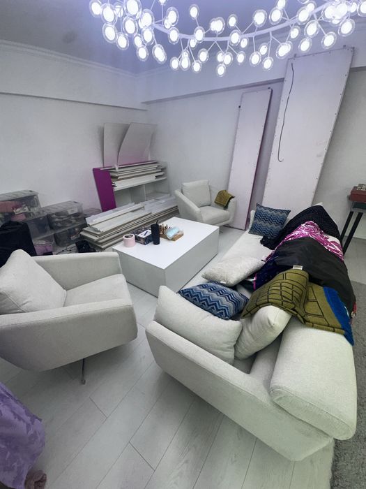 Продается диван и 2 кресла