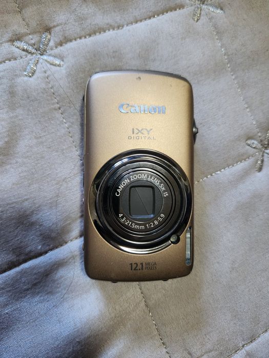 Canon IXY digital 930 IS