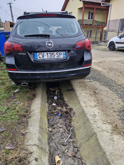 Vând opel astra j Activ 1.6 benzină gaz euro 6