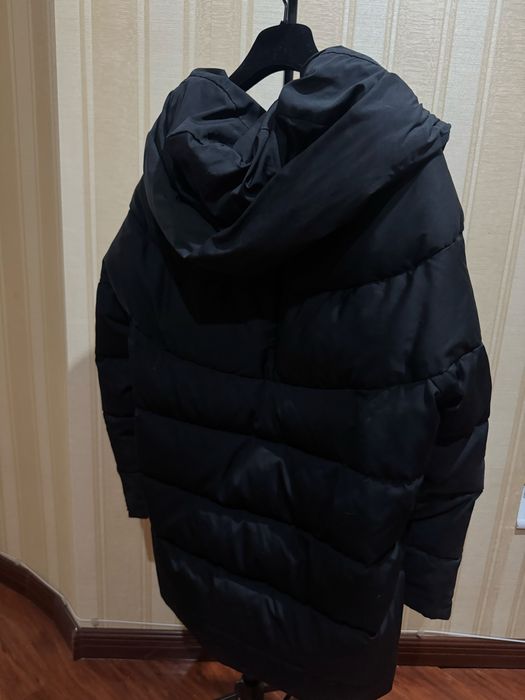 Зимняя куртка, черная