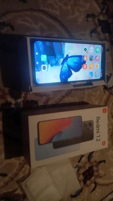 Redmi 12 телефон хороший состояние ремонт не был память 256