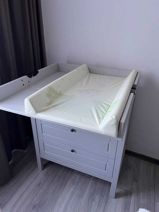 бебешки скрин Ikea SUNDVIK