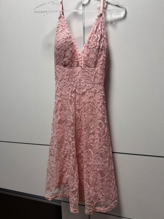 Продавам запазени рокли