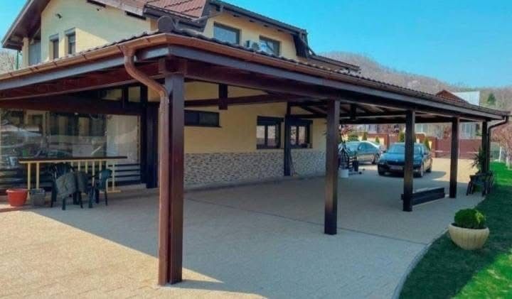 Construim foisoare si terase la comanda