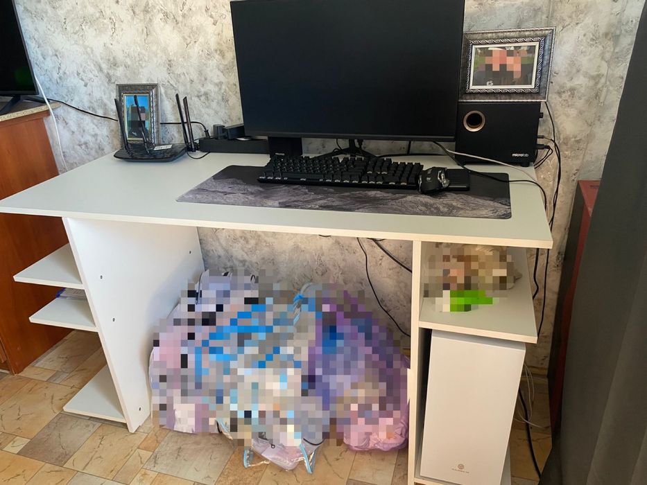 Стол компьютерный