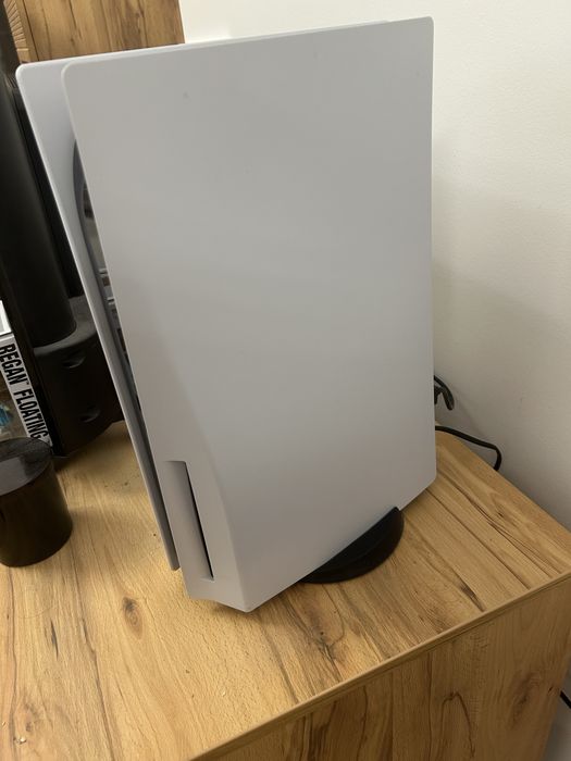Конзола PlayStation 5 (PS5)