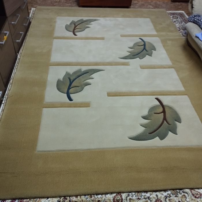 Продам толстый шерстяной ковер 2*3