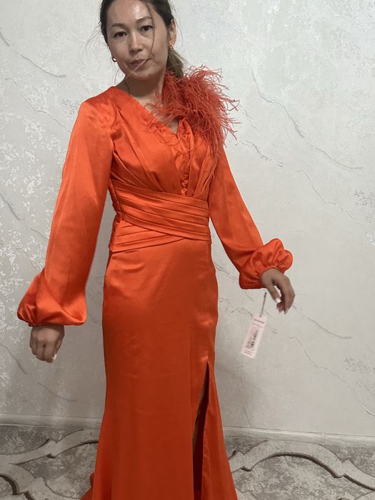 Вечернее платье.