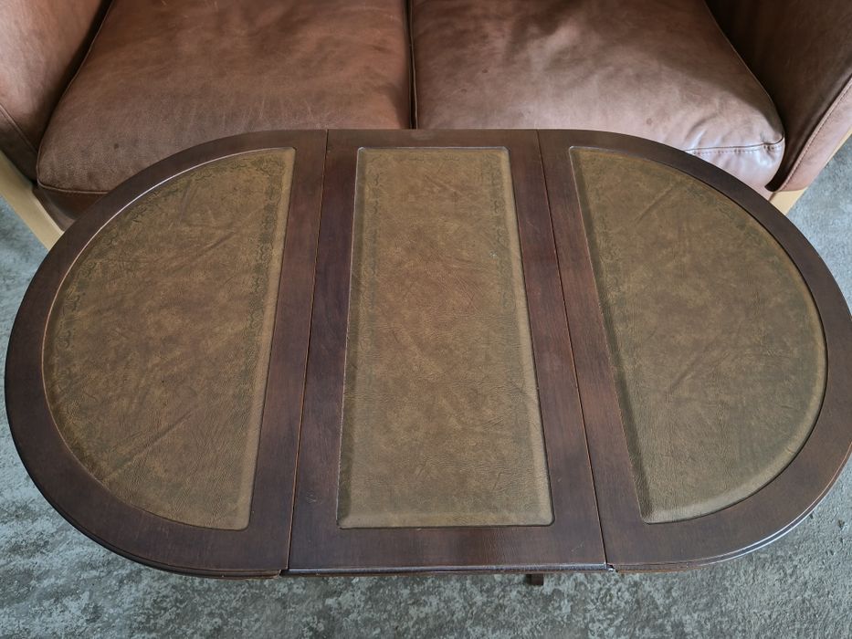 Помощна разтегателна маса с кожен плот с интарзия