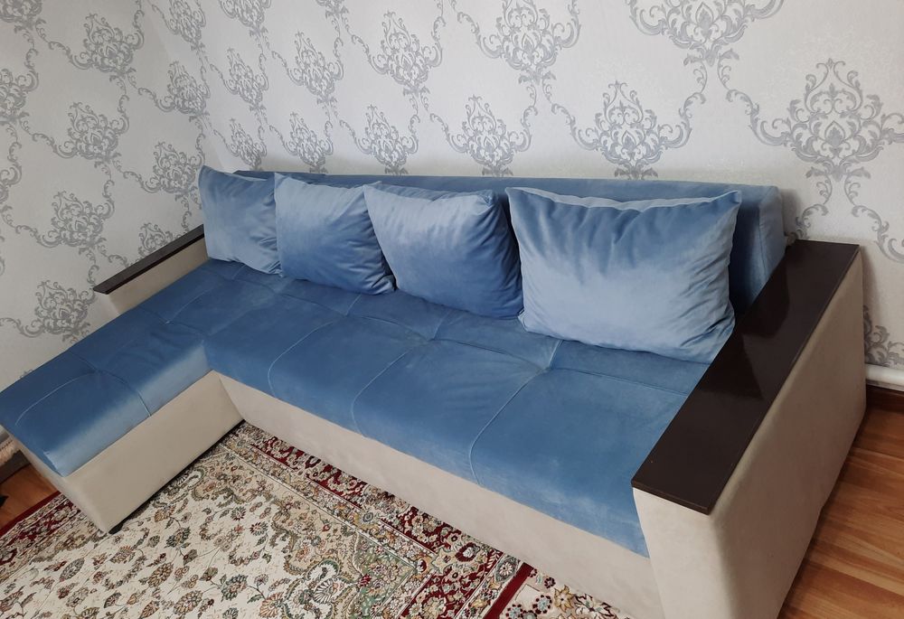 Подам новый диван