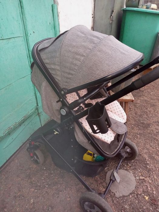 Коляска детская  13000