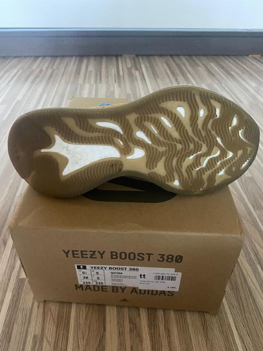yeezy 380,marime 38