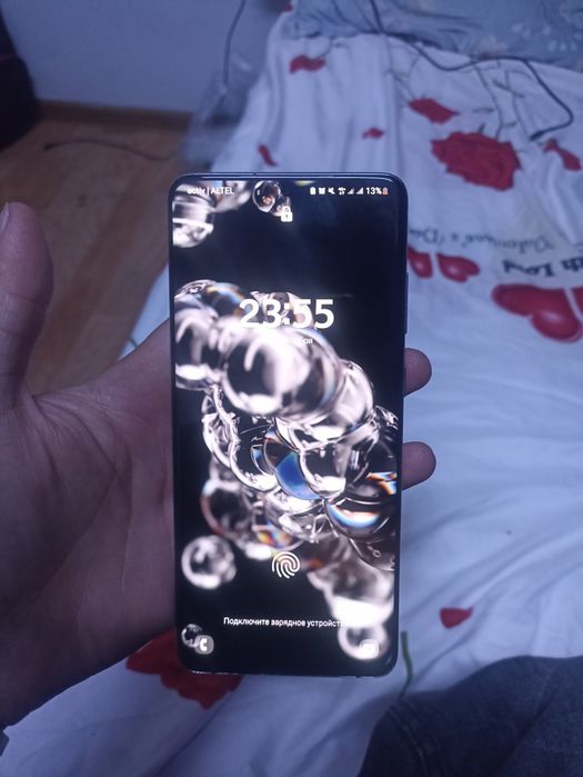 Продам телефон Samsung s20+