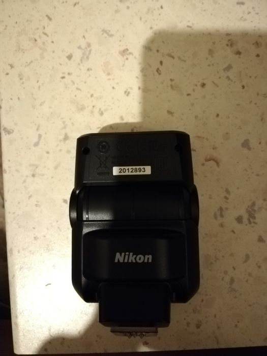 Продам вспышку