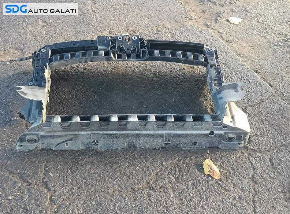 Trager Tragher Calandru Panou Frontal Suport Faruri Radiatoare cu Defect Volkswagen Golf 6 2008 - 2016 Cod 5K0805594