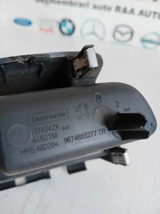 Priza Modul Auxiliar USB Peugeot 208 An 2012-2021 Motor 1.6 Hdi Euro 6