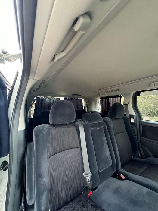 Продам машину Тойота VELLFIRE