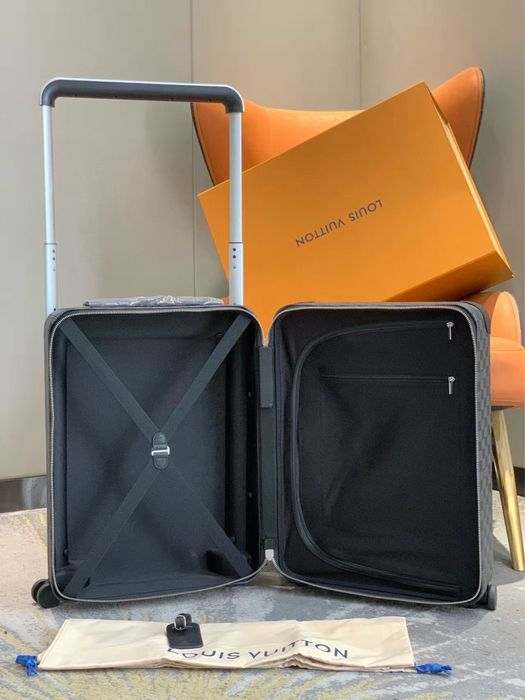 Чемодан LV Louis Vuitton Horizon 55 cm