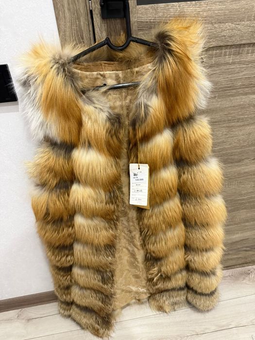 Продам жилетку (новая)