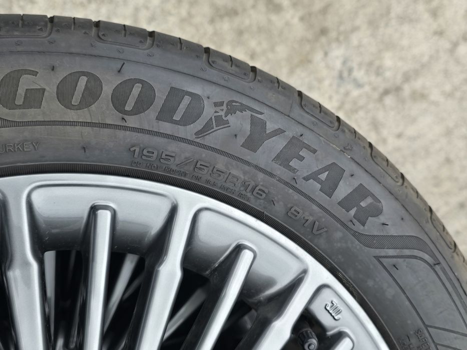 4 Броя 195/55/16 Goodyear 7,8mm
