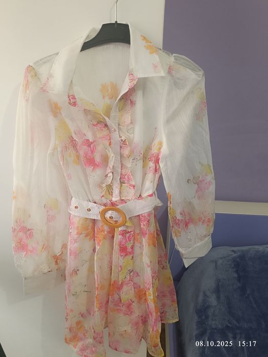 Рокля с цветен принт