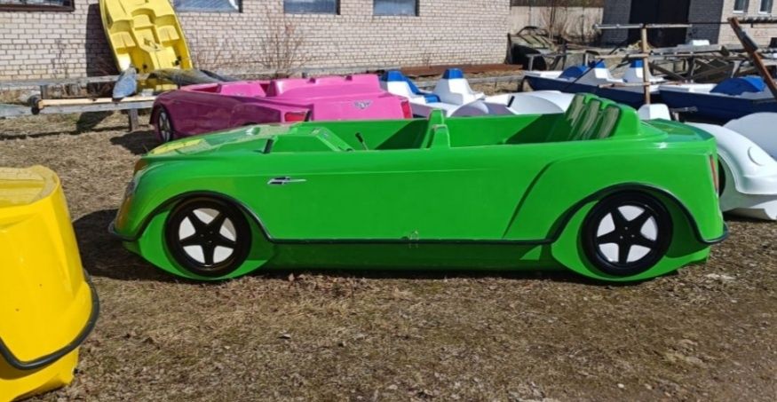 Катамаран бентли
Большой катамаран марки «Bentley».