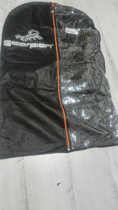 Husă pentru costum