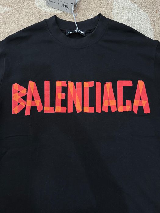 Tricou Balenciaga