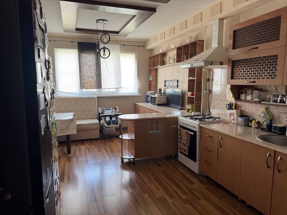 3 хона хадра хамма жихозлари билан