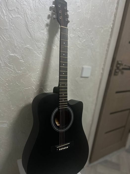 Гитара новый с чехлом