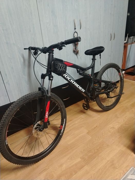 Bicicleta rockrider noua VAND URGENT !!!