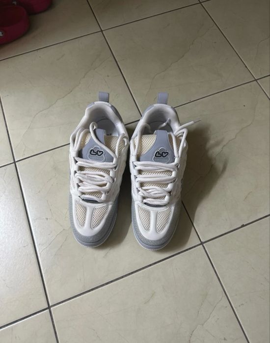 LV skate grey 45