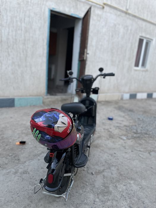 Скутер гарантиясы бар.бірақ 1күн