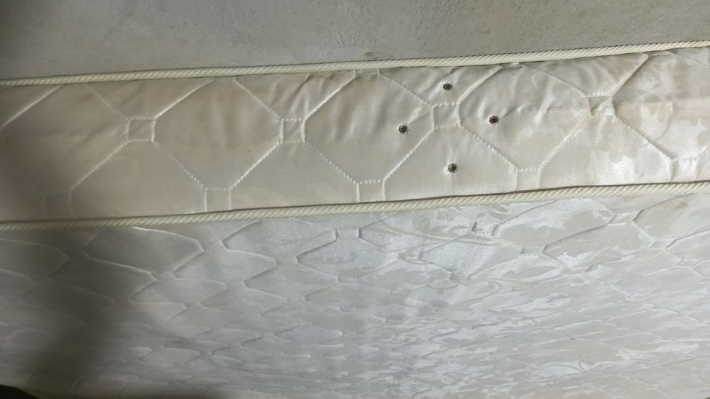 Matras Purjinalik. Yaxshi holatda