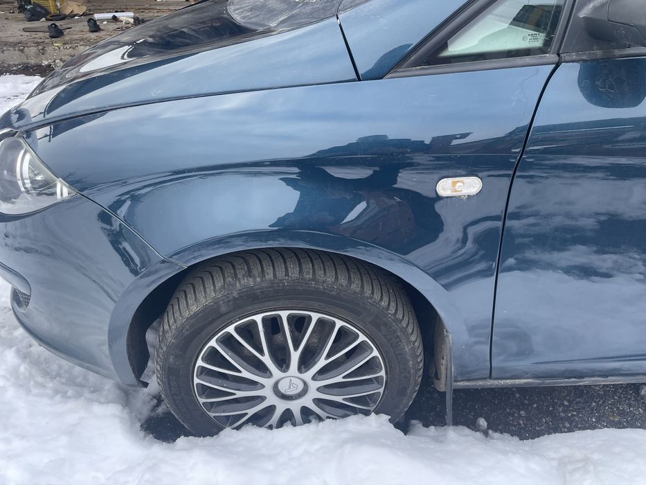 Seat altea броня калник калници капак фарове