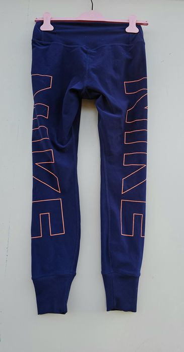 Nike оригинален дамски клин М размер