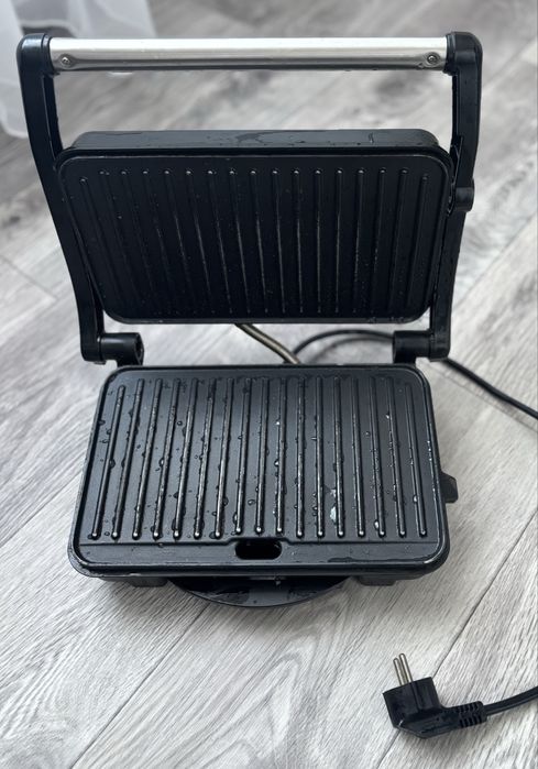 Продам грильницу