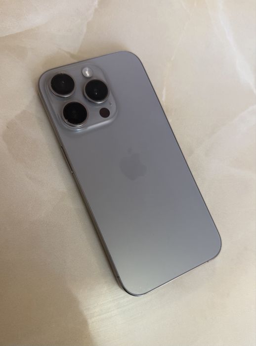 iPhone 15 Pro / 256GB