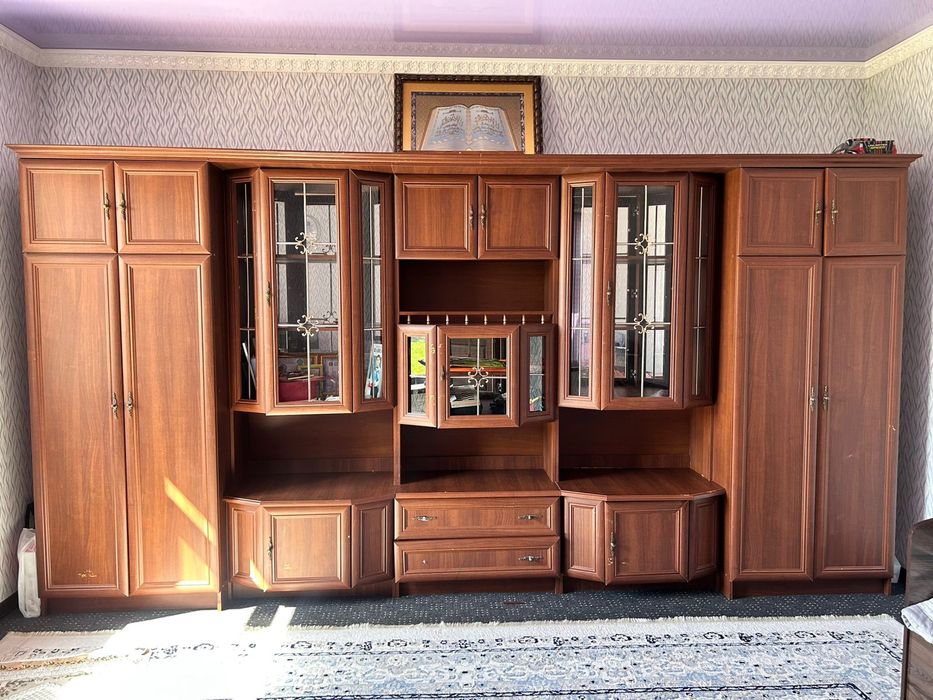 Сервант для зала