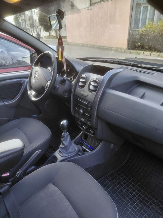 Dacia Duster 4x2 benzina